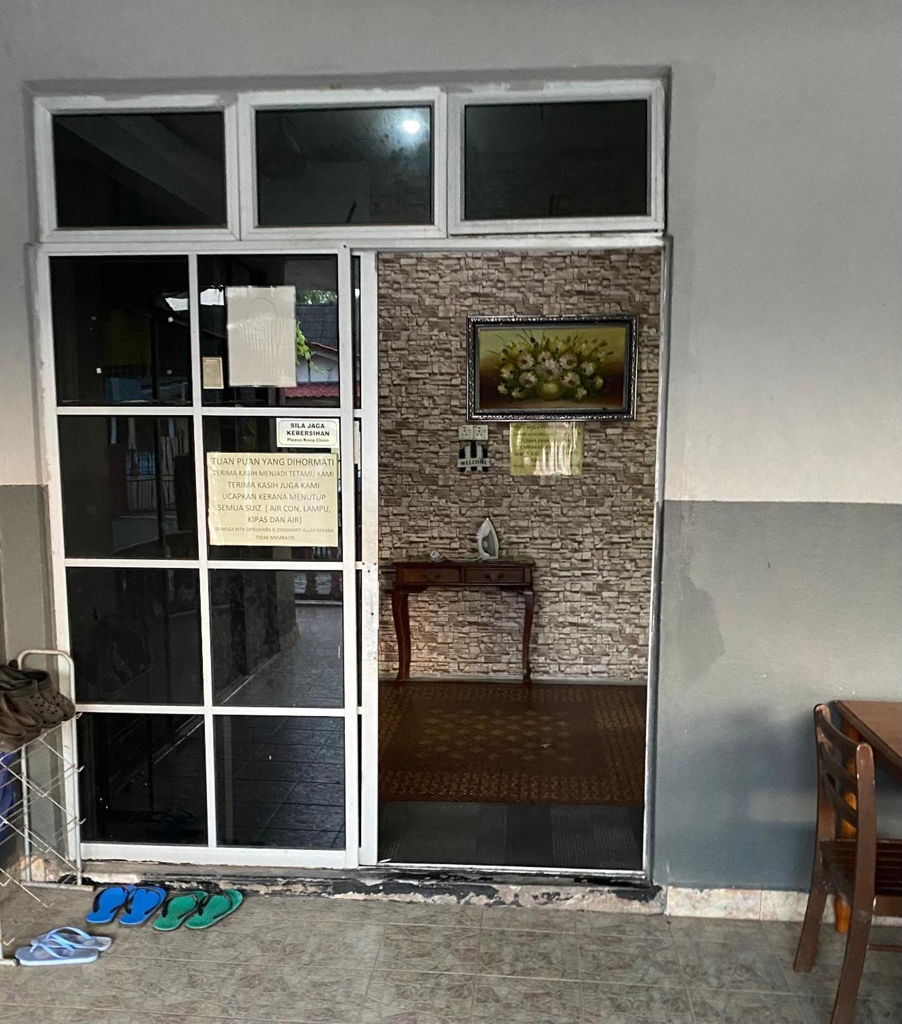 Roomstay Kuala Nerus Gated Parking - 6M To Beach & 15M To Drawbridge Kuala Terengganu Exterior photo
