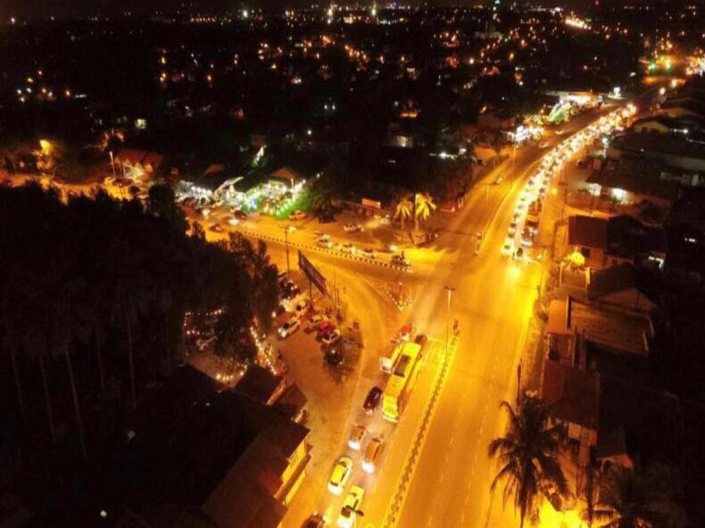 Roomstay Kuala Nerus Gated Parking - 6M To Beach & 15M To Drawbridge Kuala Terengganu Exterior photo